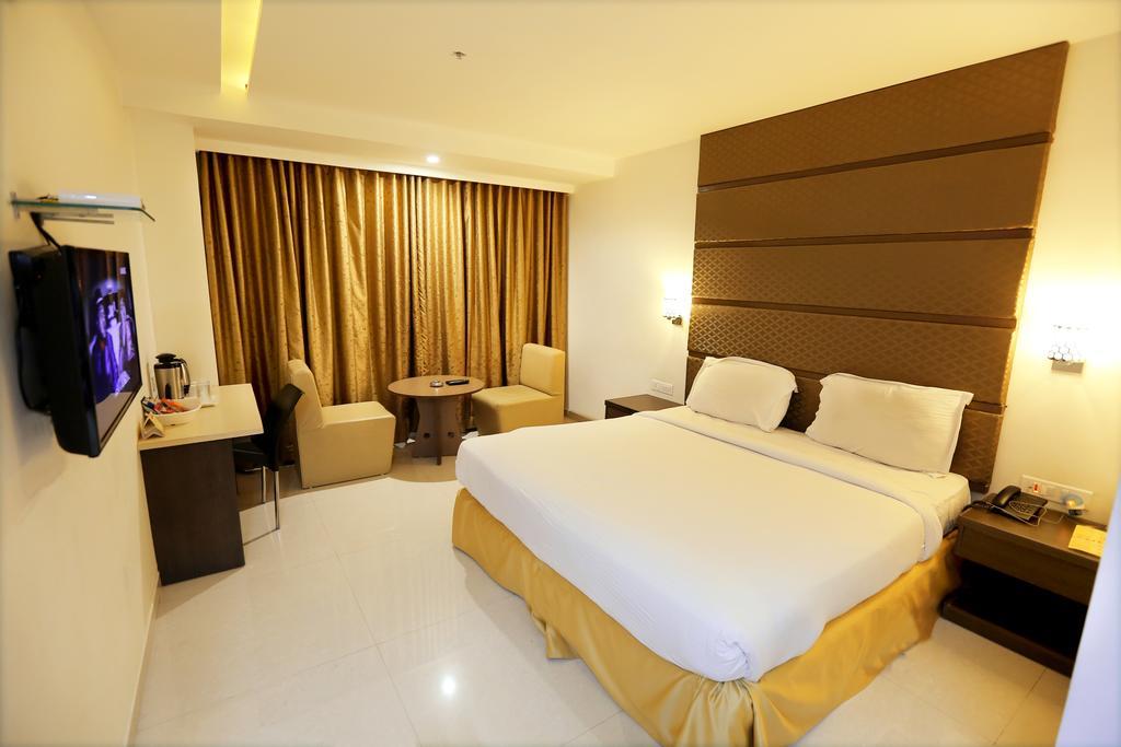 Hotel Sitara Grand Miyapur Hyderabad Bilik gambar