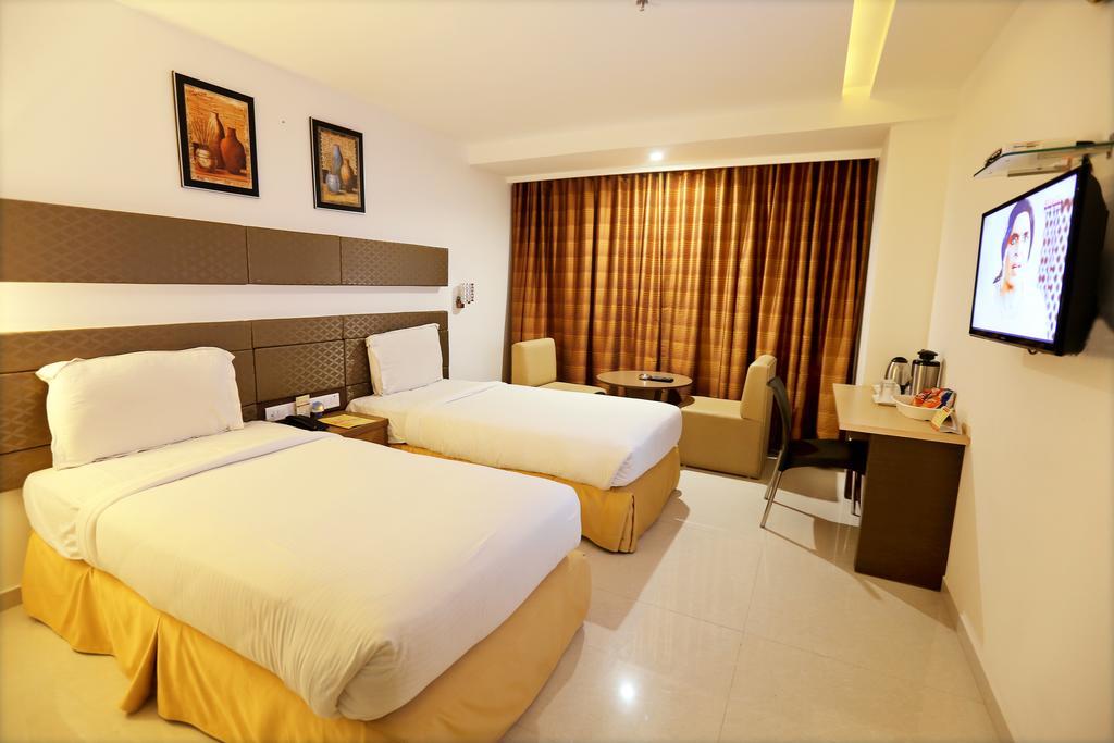 Hotel Sitara Grand Miyapur Hyderabad Bilik gambar