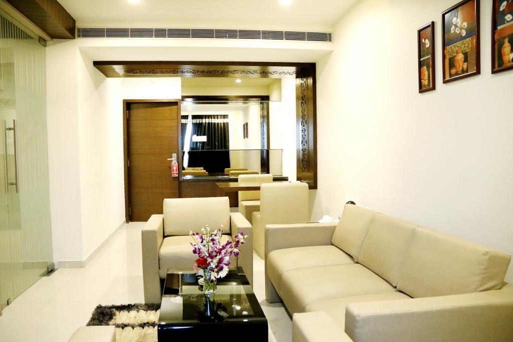 Hotel Sitara Grand Miyapur Hyderabad Luaran gambar