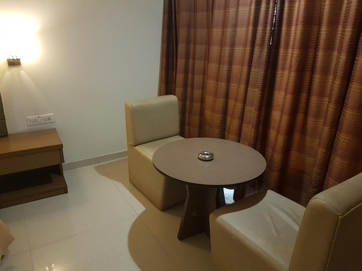 Hotel Sitara Grand Miyapur Hyderabad Luaran gambar