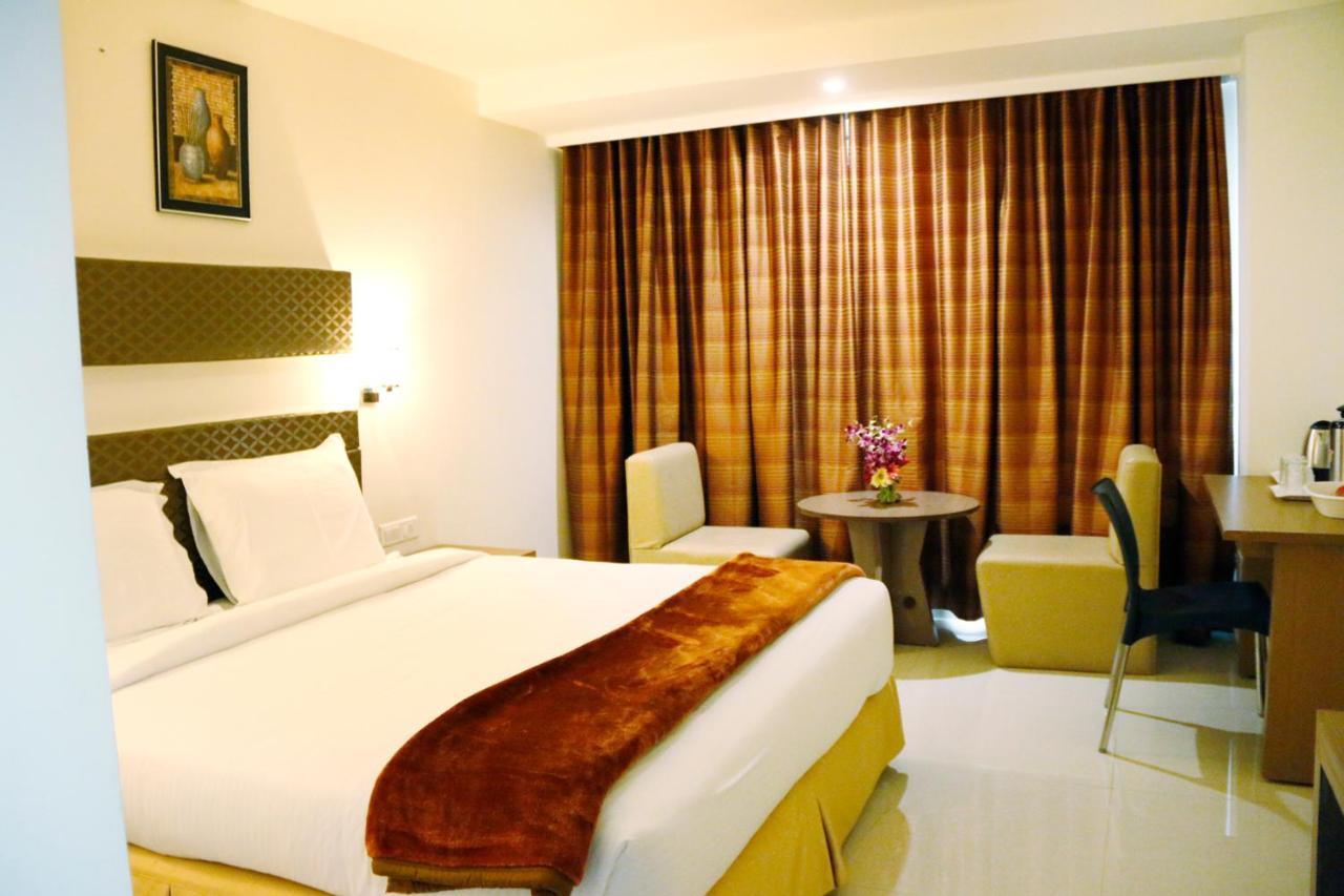 Hotel Sitara Grand Miyapur Hyderabad Luaran gambar